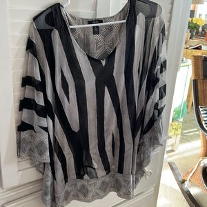 Alfani tunic with sewn in tank. Black and Gray Sz M